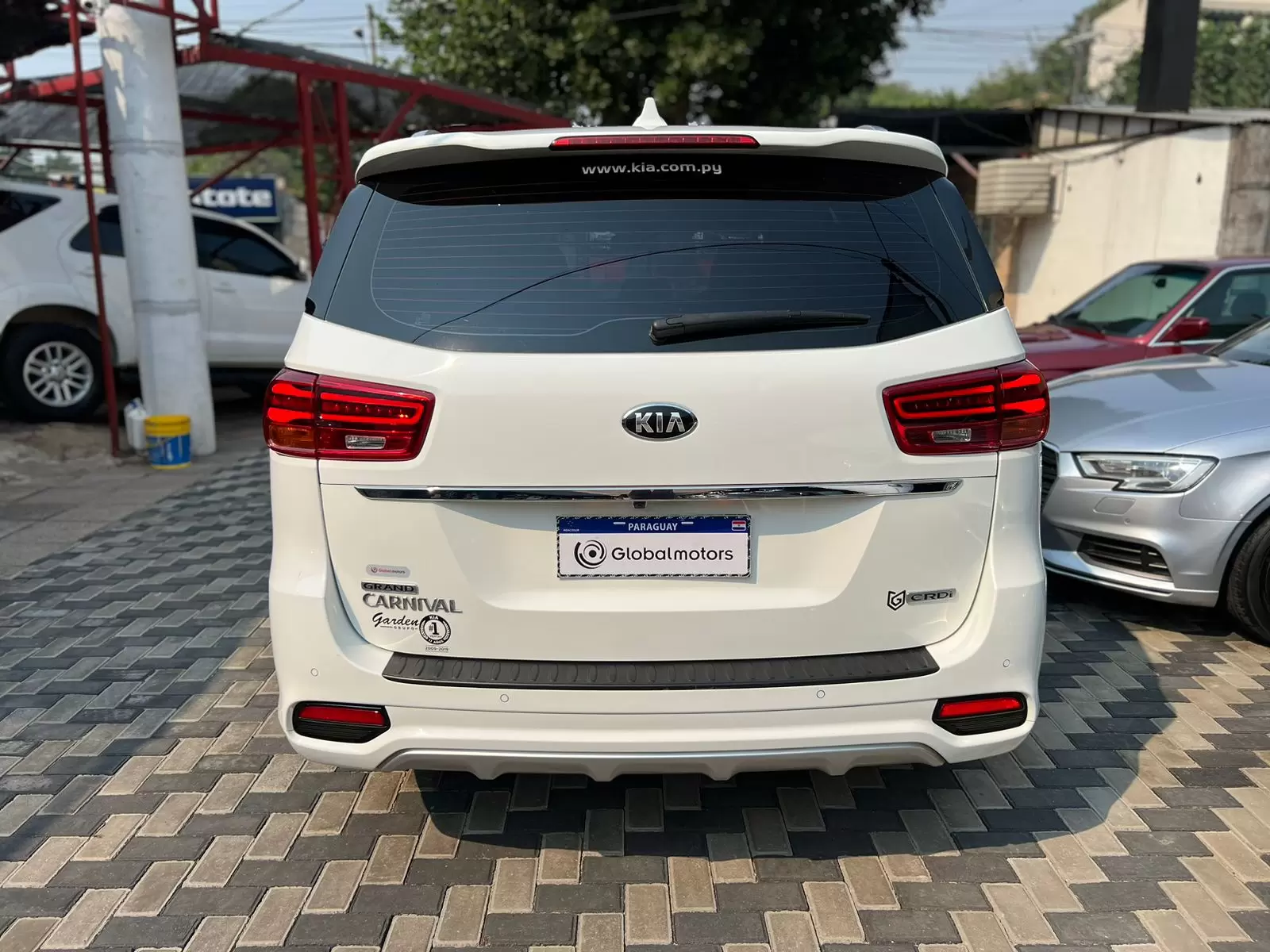 Kia Grand Carnival Limited 2021 en Globalmotors: Espaciosa y elegante minivan. - Imagen 6