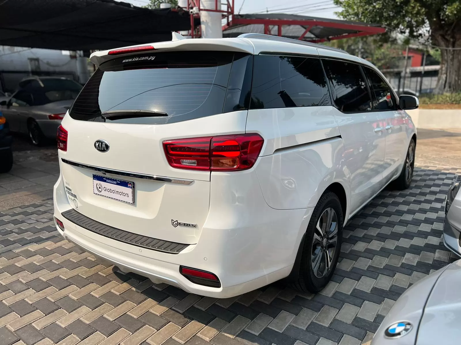 Kia Grand Carnival Limited 2021 en Globalmotors: Espaciosa y elegante minivan. - Imagen 7