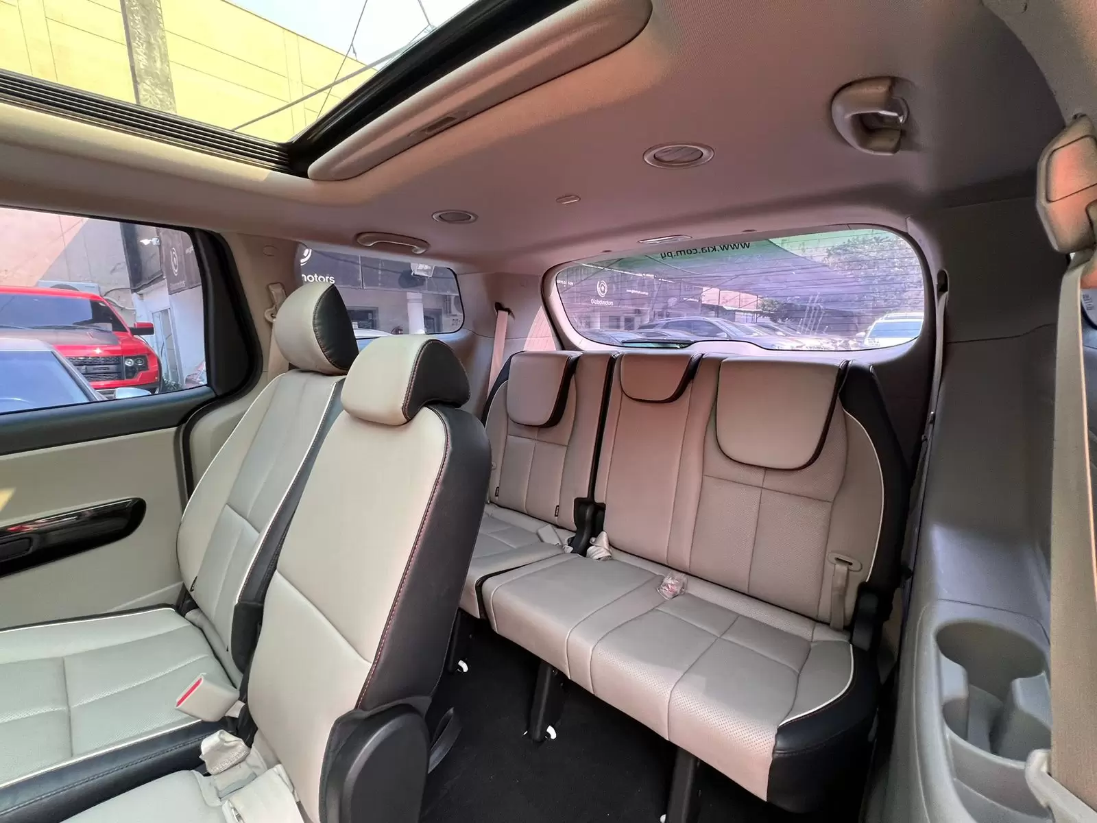 Kia Grand Carnival Limited 2021 en Globalmotors: Espaciosa y elegante minivan. - Imagen 13