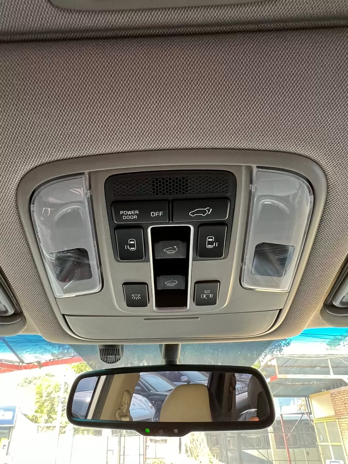 Kia Grand Carnival Limited 2021 en Globalmotors: Espaciosa y elegante minivan. - Imagen 18
