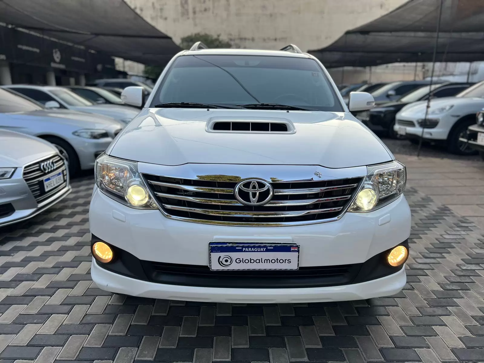 Toyota Fortuner SRV 2015 en Globalmotors: SUV robusto y elegante. - Imagen 2