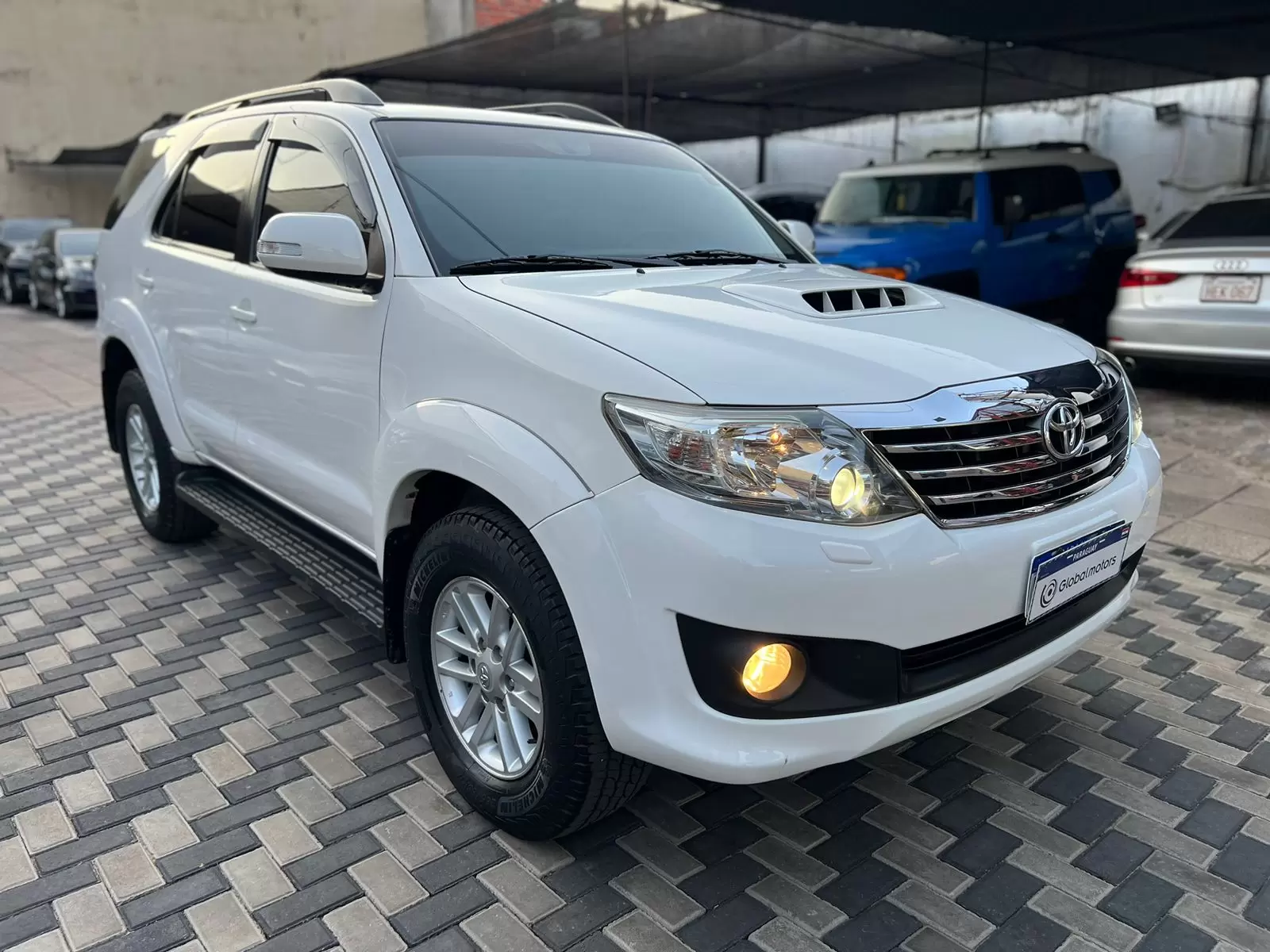Toyota Fortuner SRV 2015 en Globalmotors: SUV robusto y elegante. - Imagen 3