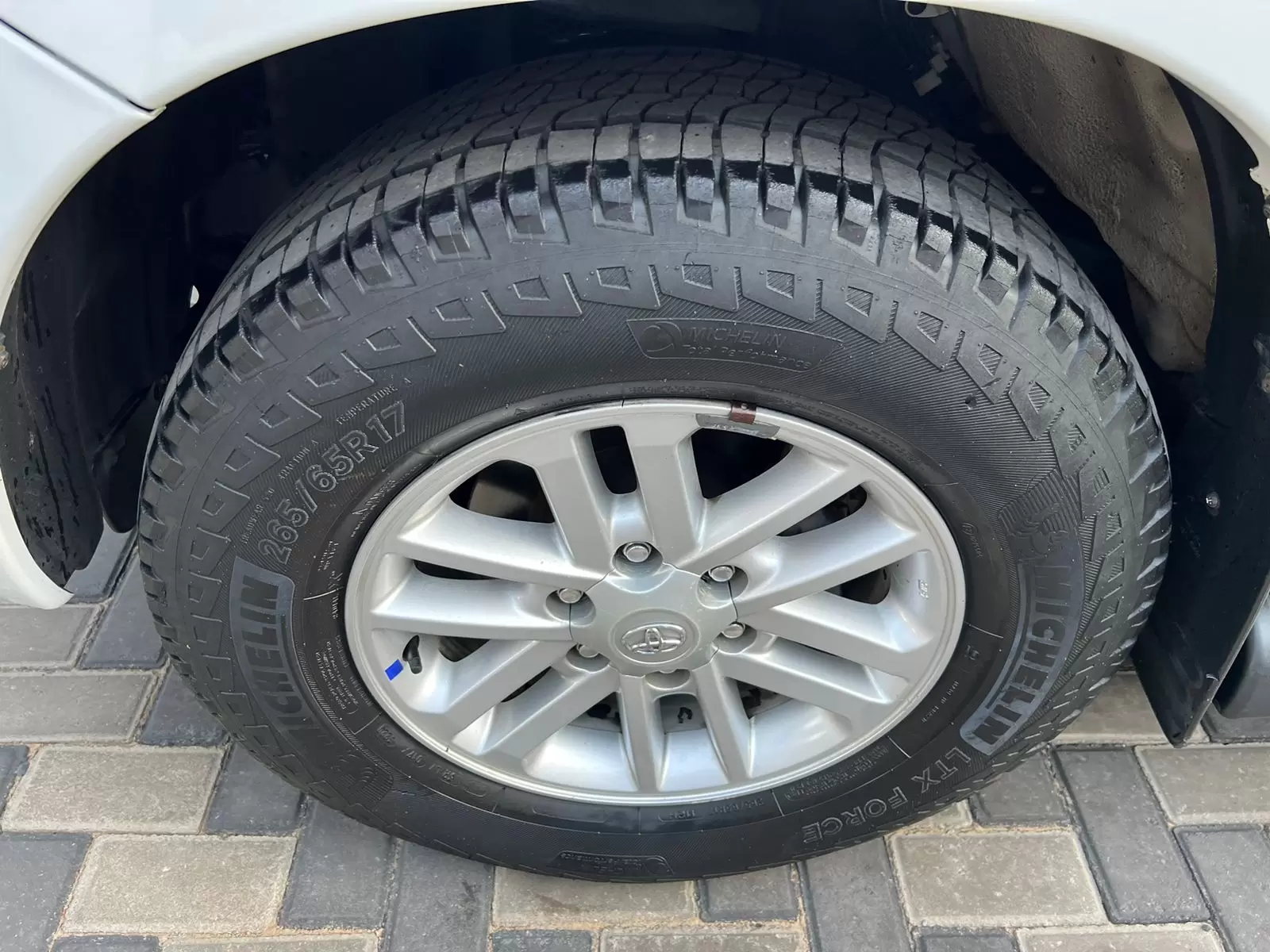 Toyota Fortuner SRV 2015 en Globalmotors: SUV robusto y elegante. - Imagen 18