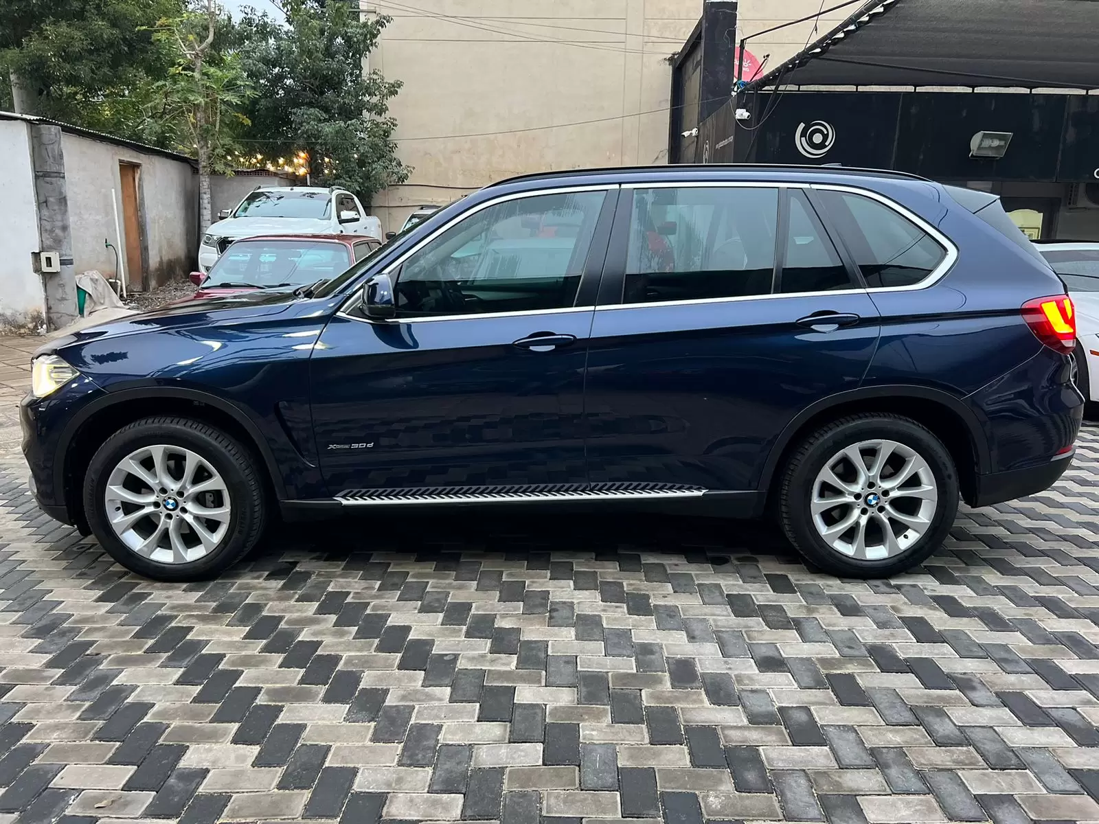BMW X5 Xdrive 30d 2014 en Globalmotors: Potencia y elegancia SUV. - Imagen 4
