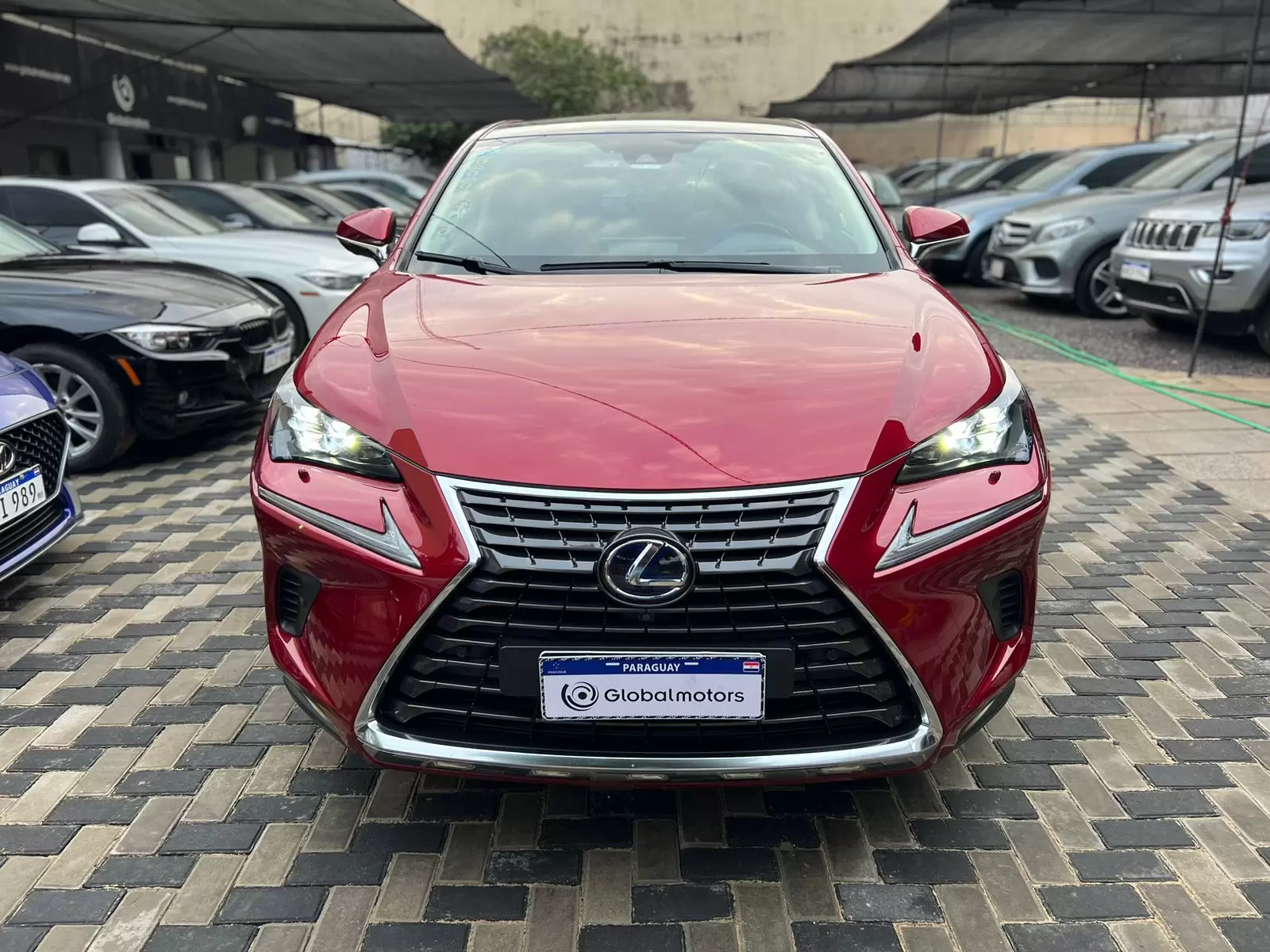 Lexus NX 300h Híbrida 2021 en Globalmotors - SUV de lujo. - Imagen 2