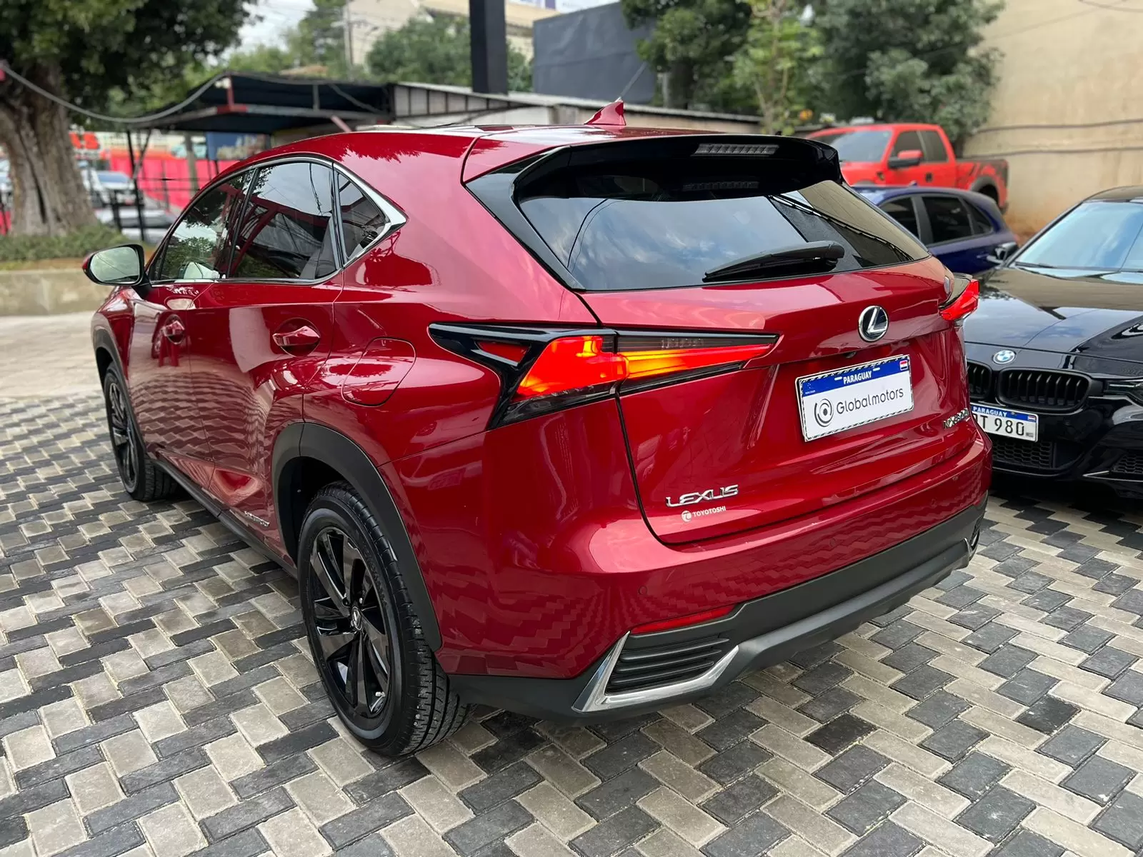 Lexus NX 300h Híbrida 2021 en Globalmotors - SUV de lujo. - Imagen 5