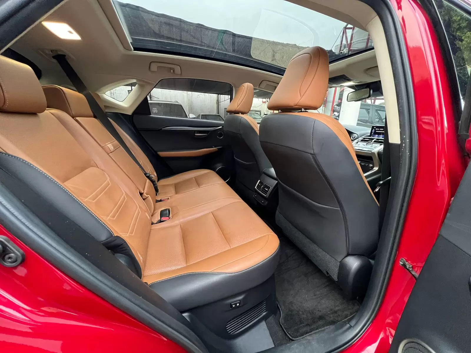 Lexus NX 300h Híbrida 2021 en Globalmotors - SUV de lujo. - Imagen 12
