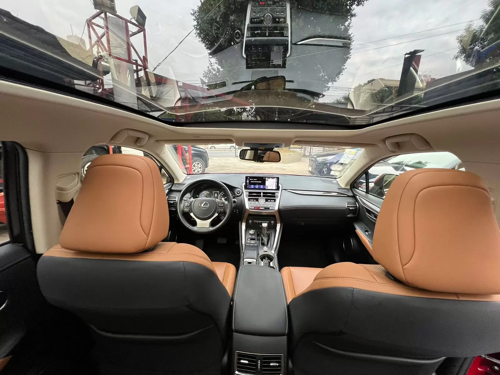 Lexus NX 300h Híbrida 2021 en Globalmotors - SUV de lujo. - Imagen 13