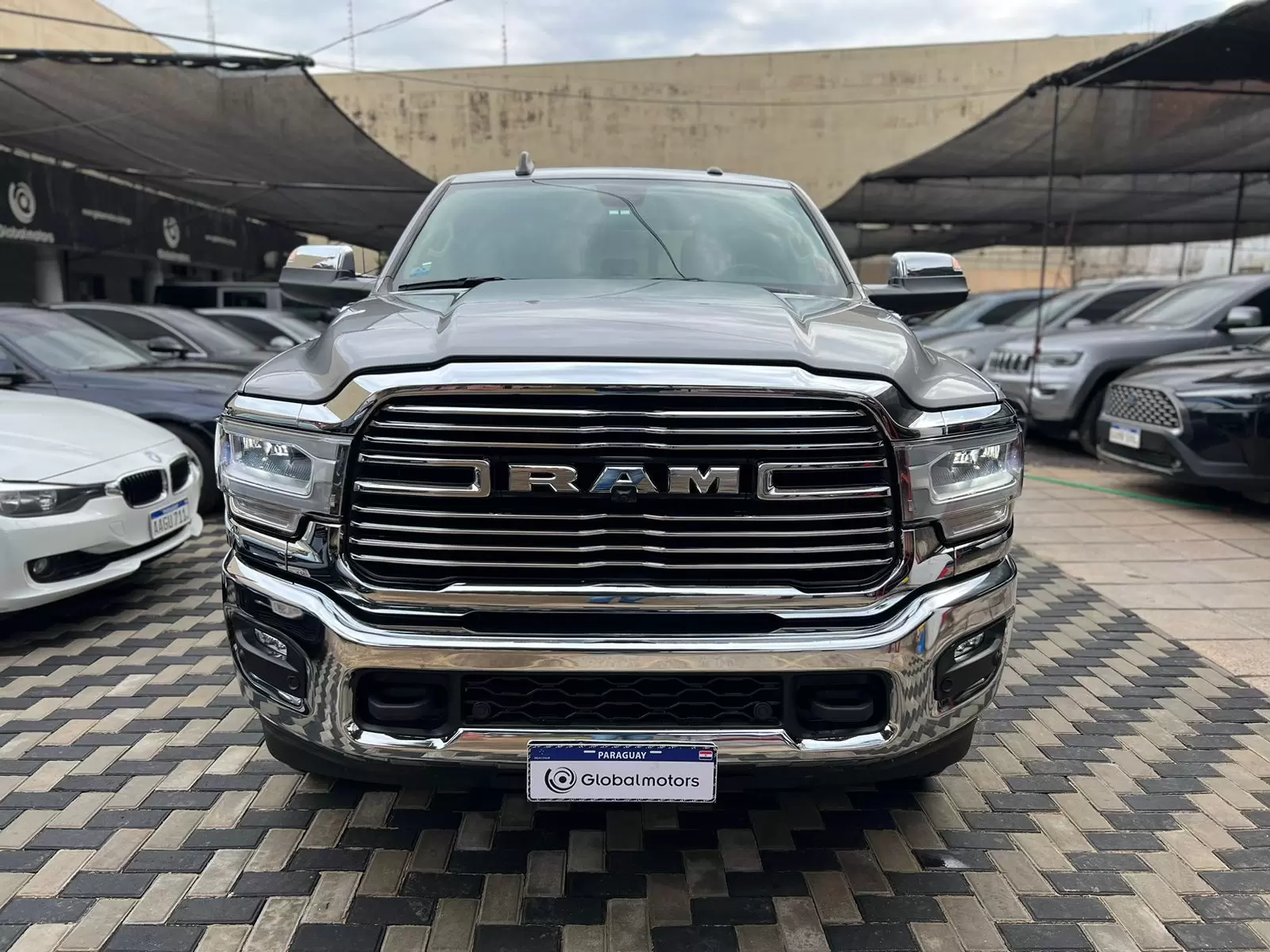 Dodge RAM Laramie 4×4 2022 en Globalmotors: Potencia y lujo - Imagen 2