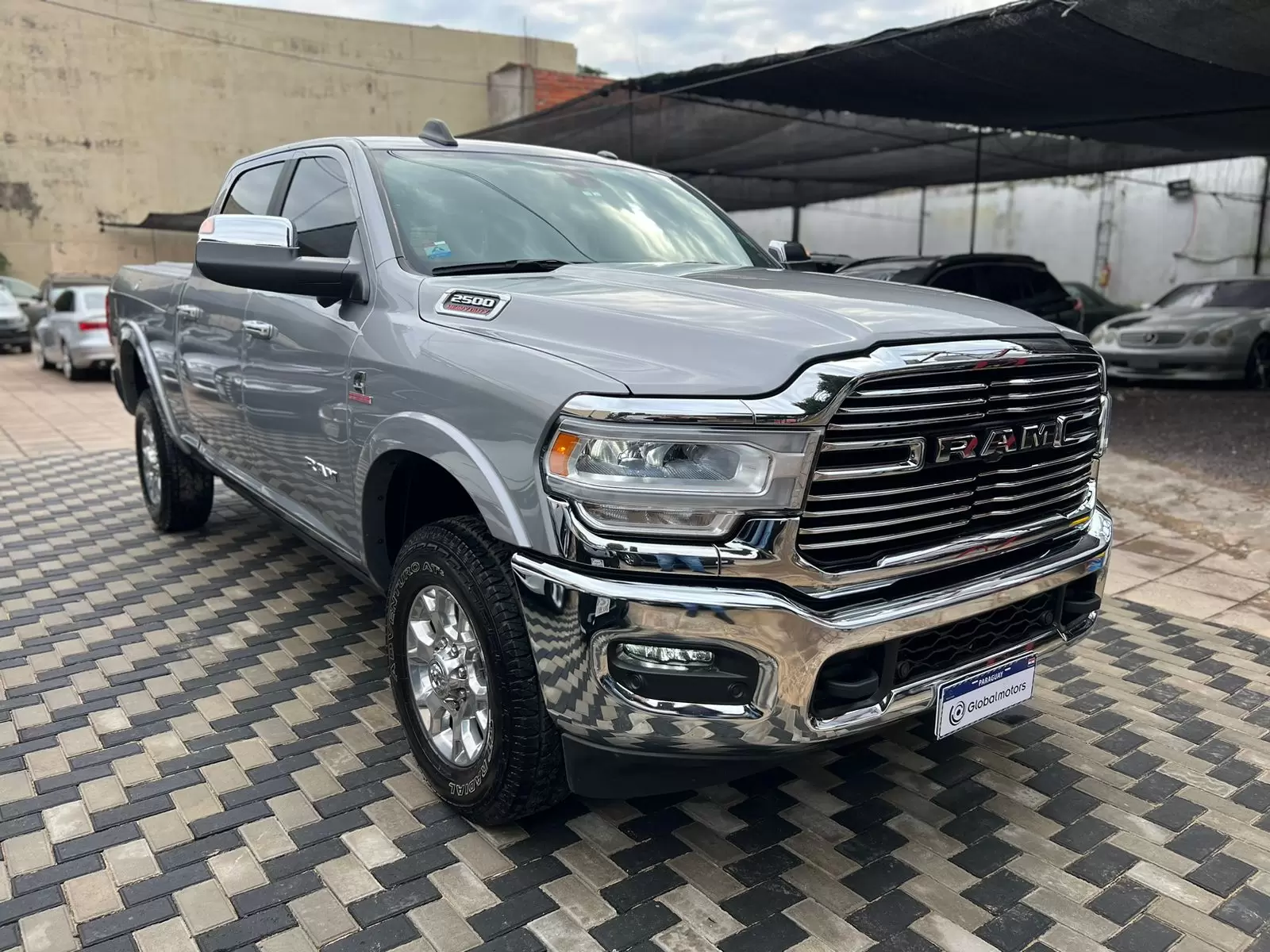 Dodge RAM Laramie 4×4 2022 en Globalmotors: Potencia y lujo - Imagen 3