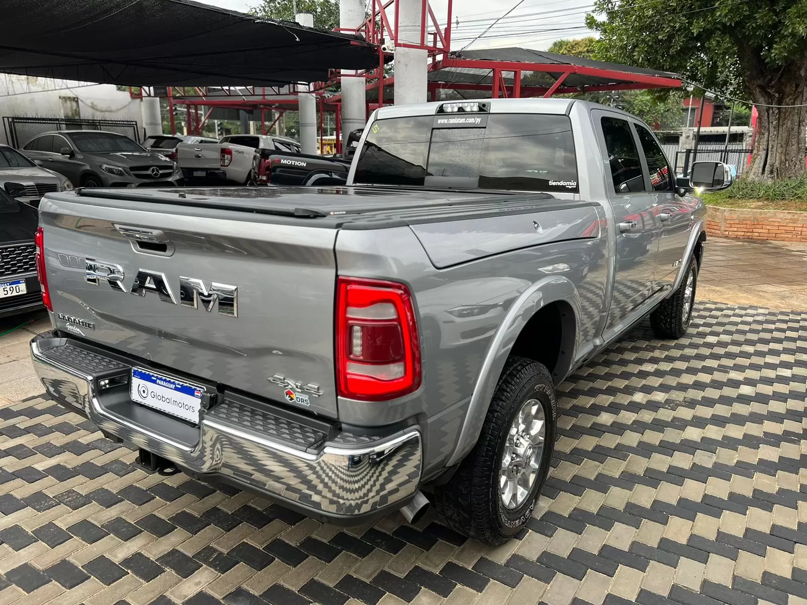 Dodge RAM Laramie 4×4 2022 en Globalmotors: Potencia y lujo - Imagen 7