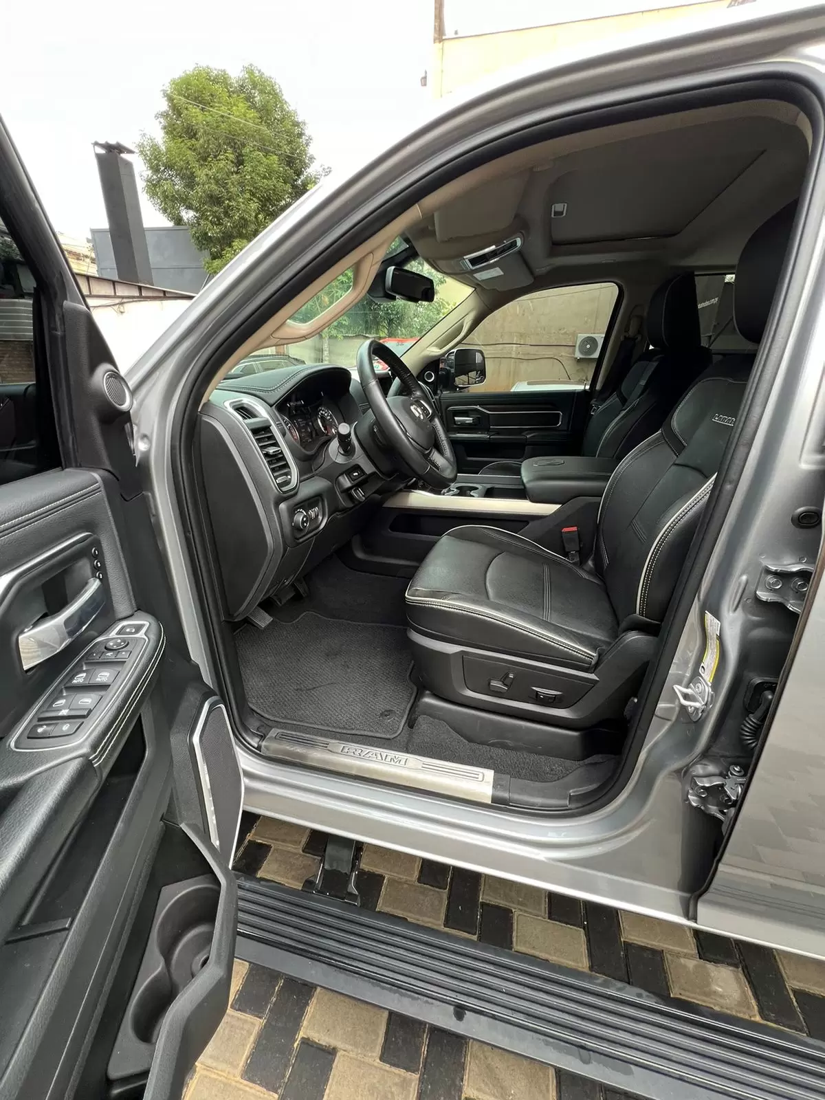Dodge RAM Laramie 4×4 2022 en Globalmotors: Potencia y lujo - Imagen 10