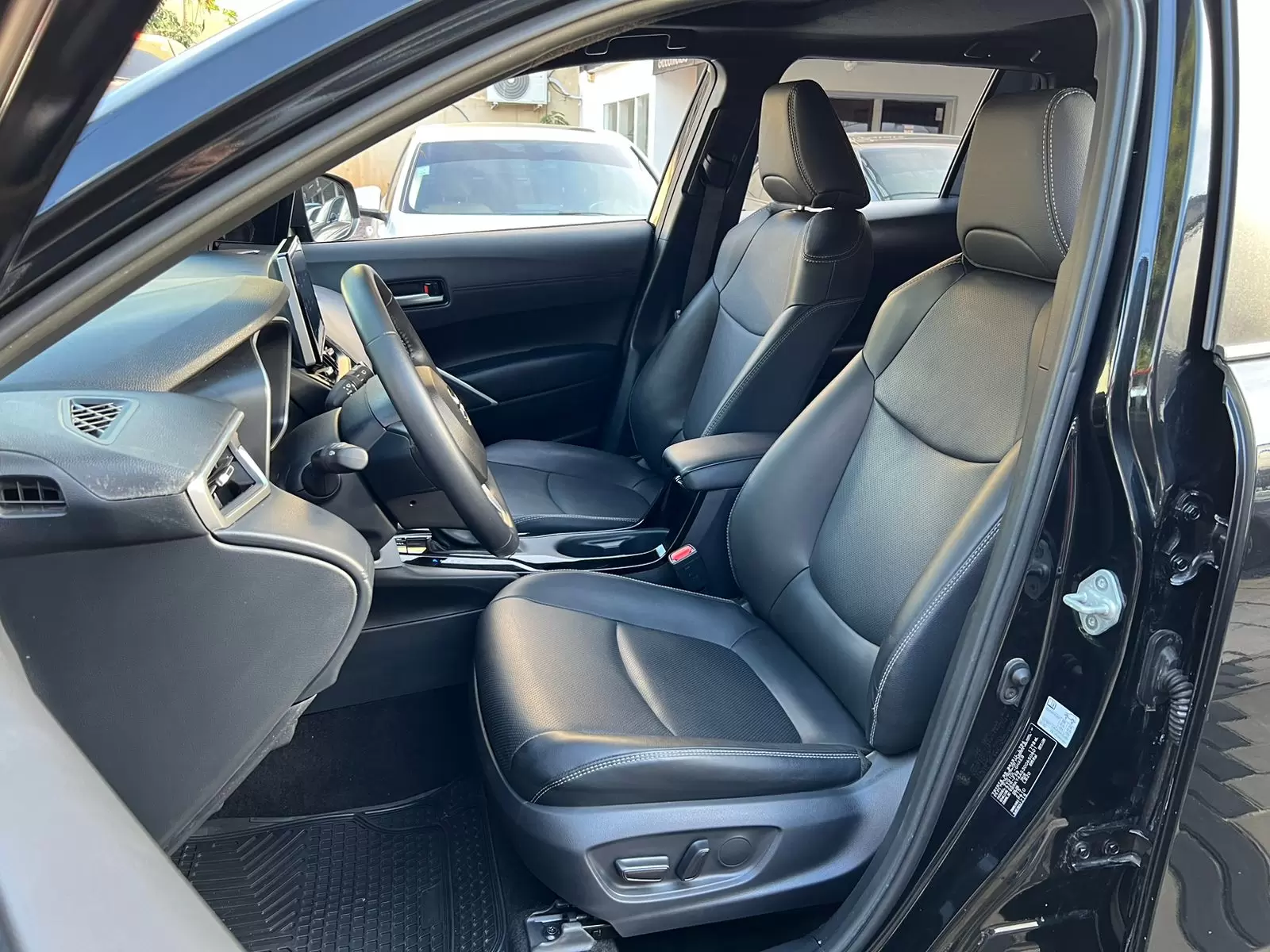 Toyota Corolla Cross Híbrida 2023 en Globalmotors: ¡Descubre la eficiencia! - Imagen 9