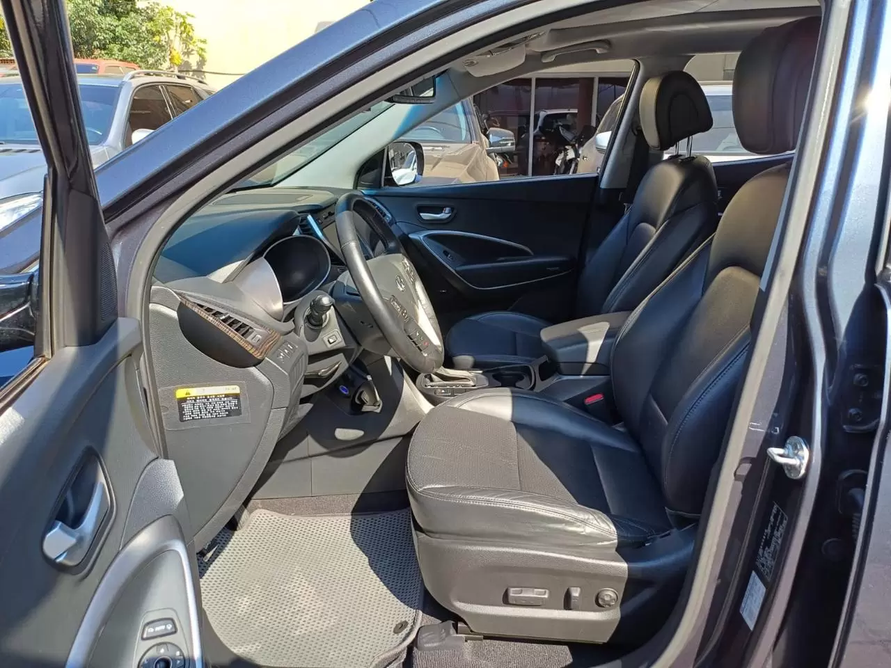 Hyundai Santa Fe 4×2 Full 2013 en Globalmotors: SUV versátil y confiable - Imagen 8