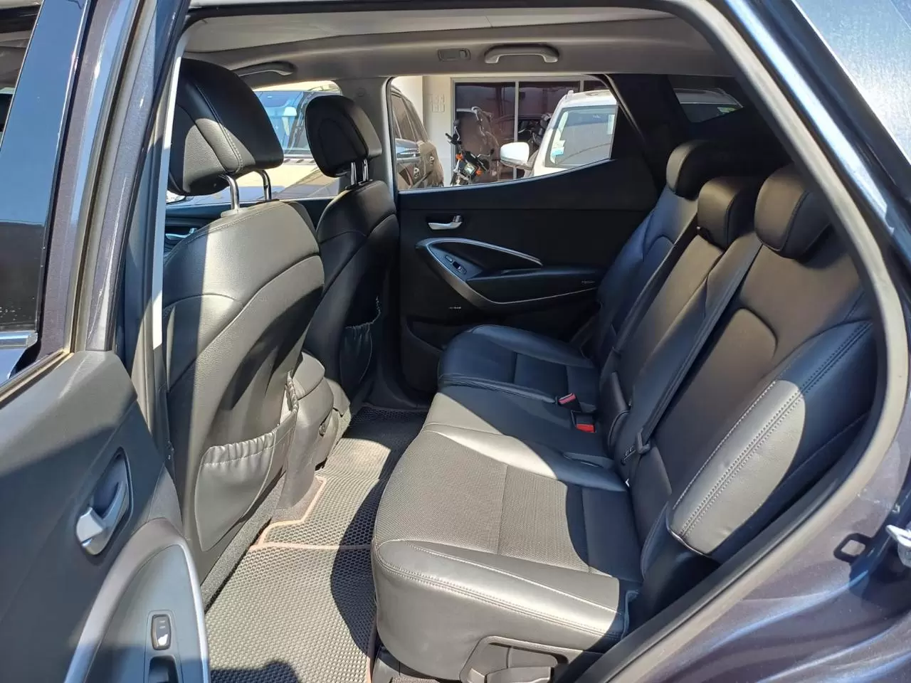 Hyundai Santa Fe 4×2 Full 2013 en Globalmotors: SUV versátil y confiable - Imagen 10