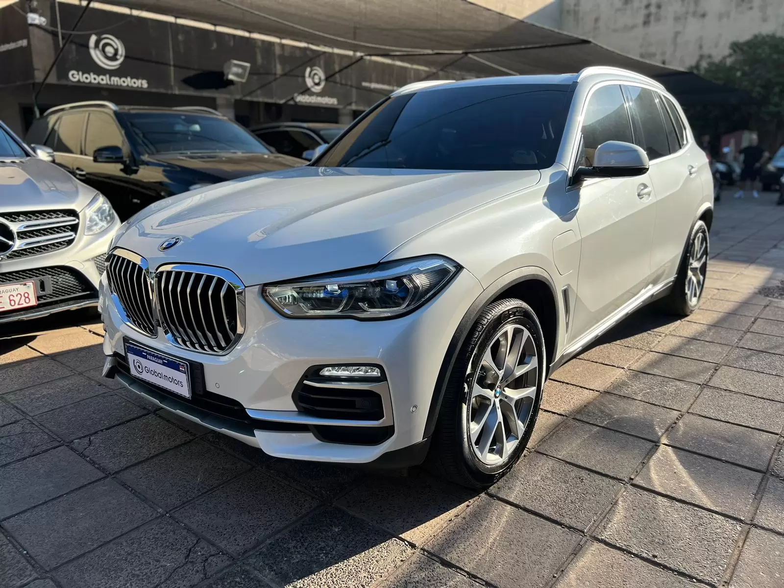 BMW X5 45e Eléctrica 2021 en Globalmotors: Lujo, rendimiento y sostenibilidad.