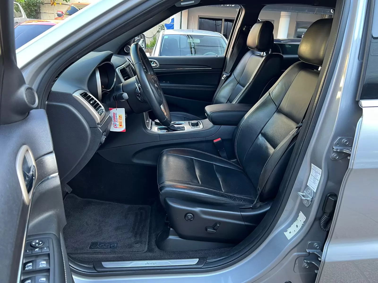 Jeep Grand Cherokee Limited 2017 - Elegancia y rendimiento impresionante - Imagen 9