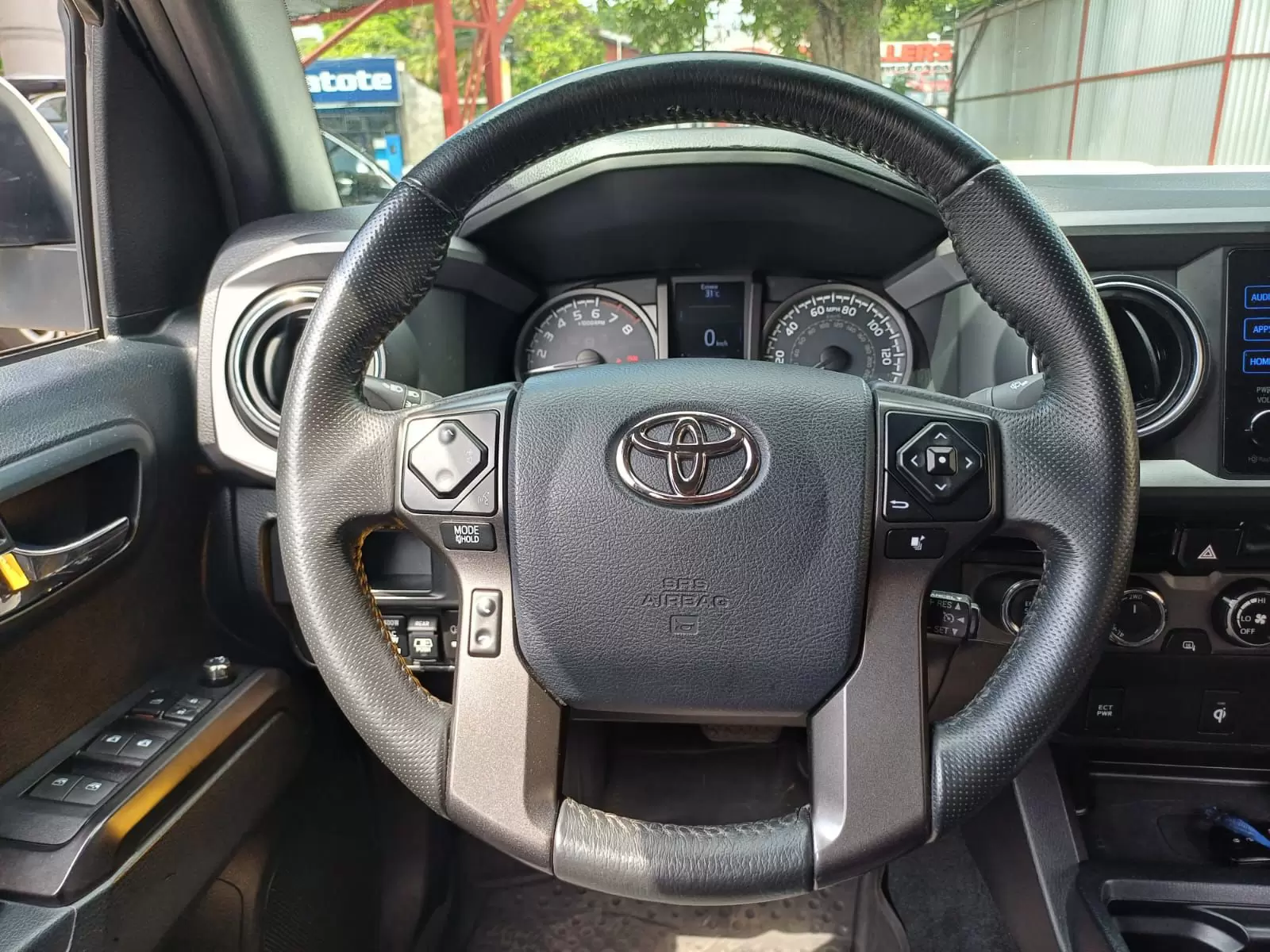 Toyota Tacoma TRD Sport 4×4 2017 en Globalmotors: ¡Robusta y versátil! - Imagen 13