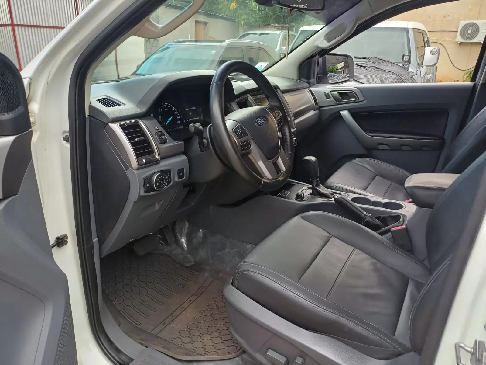 Ford Ranger Limited 4×4 2017 en Globalmotors: Potencia y elegancia. - Imagen 9