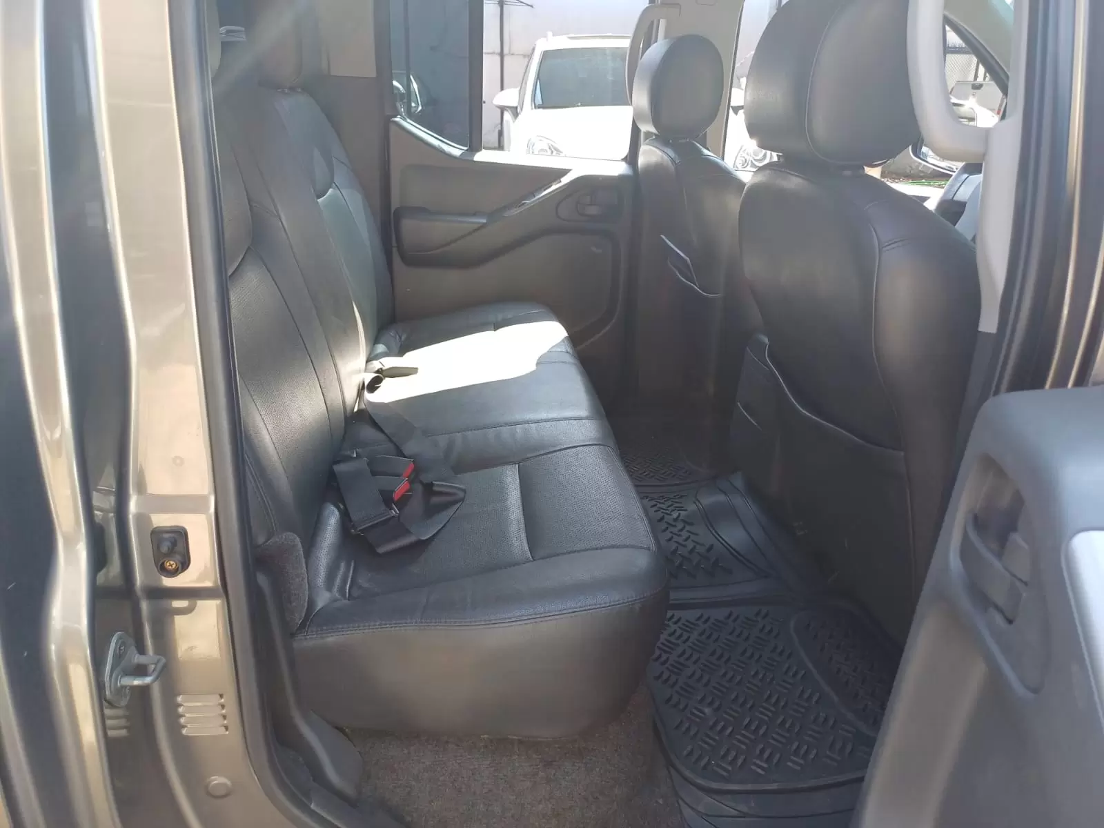 Nissan Navara LE 4×4 Full 2013 en Globalmotors, Asunción, Paraguay - Imagen 16