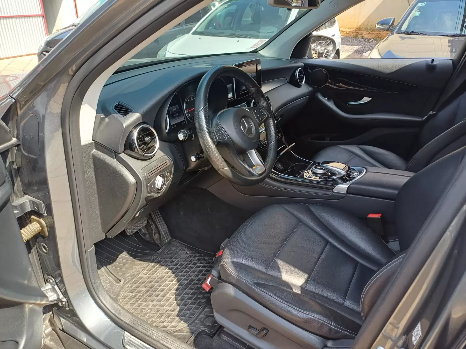 Mercedes Benz GLC 250 4Matic 2016 en Globalmotors, Asunción, Paraguay. - Imagen 9