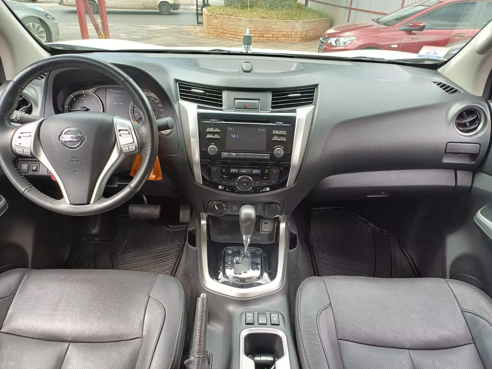 Nissan Frontier LE 4×4 NP300 2020 en Globalmotors, Asunción, Paraguay - Imagen 12
