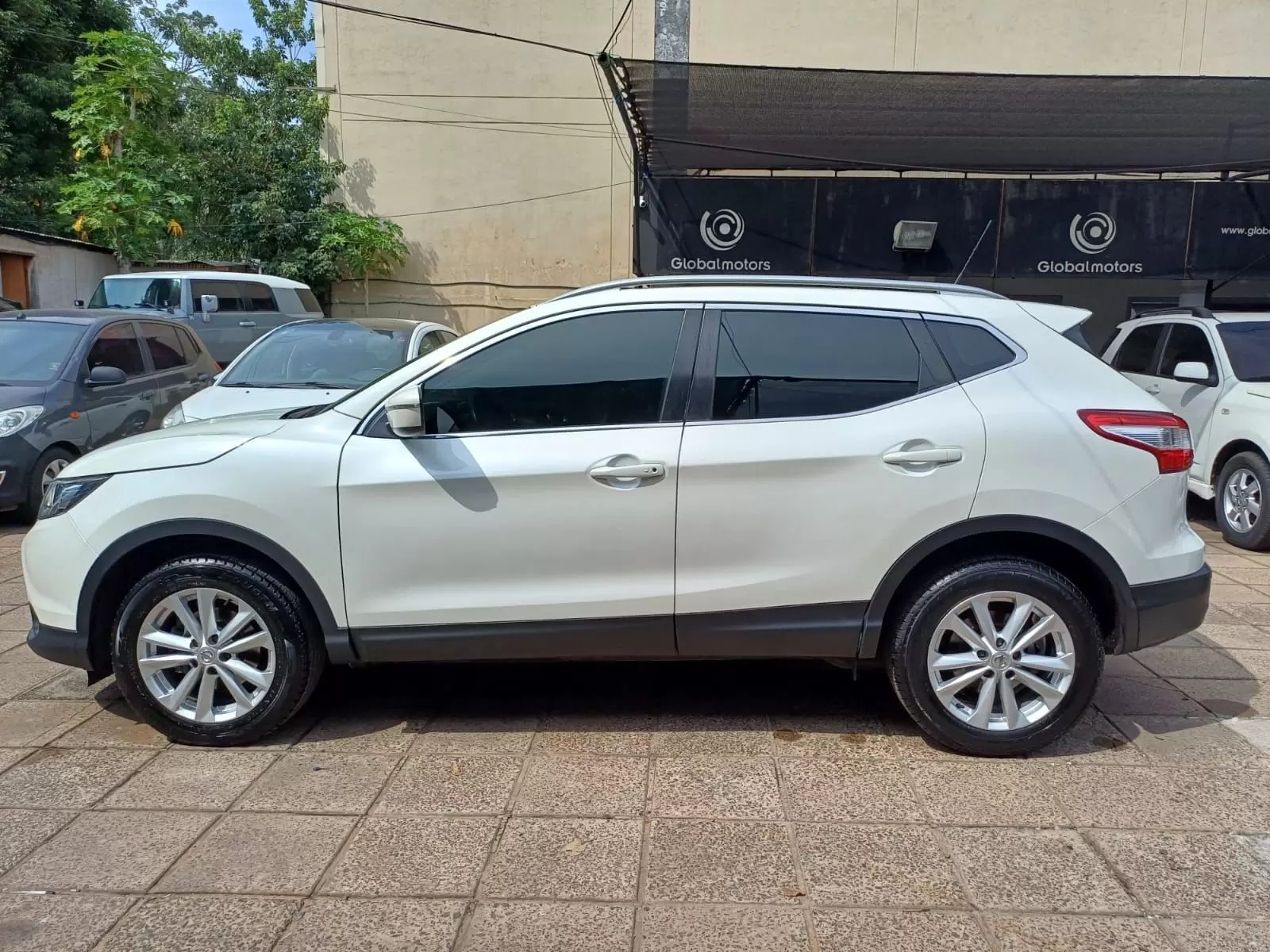 Nissan Qashqai 2018 en Globalmotors: SUV compacto con estilo y tecnología. - Imagen 4