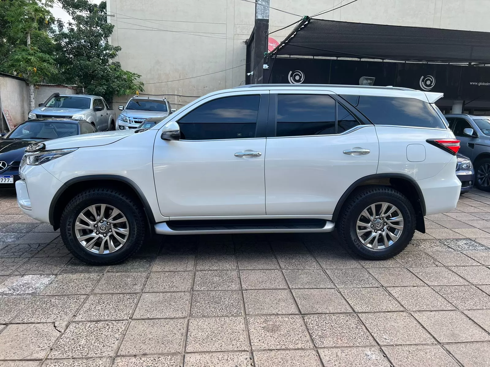 Toyota Fortuner SRV 2021 en Globalmotors: Potencia y lujo todoterreno - Imagen 4