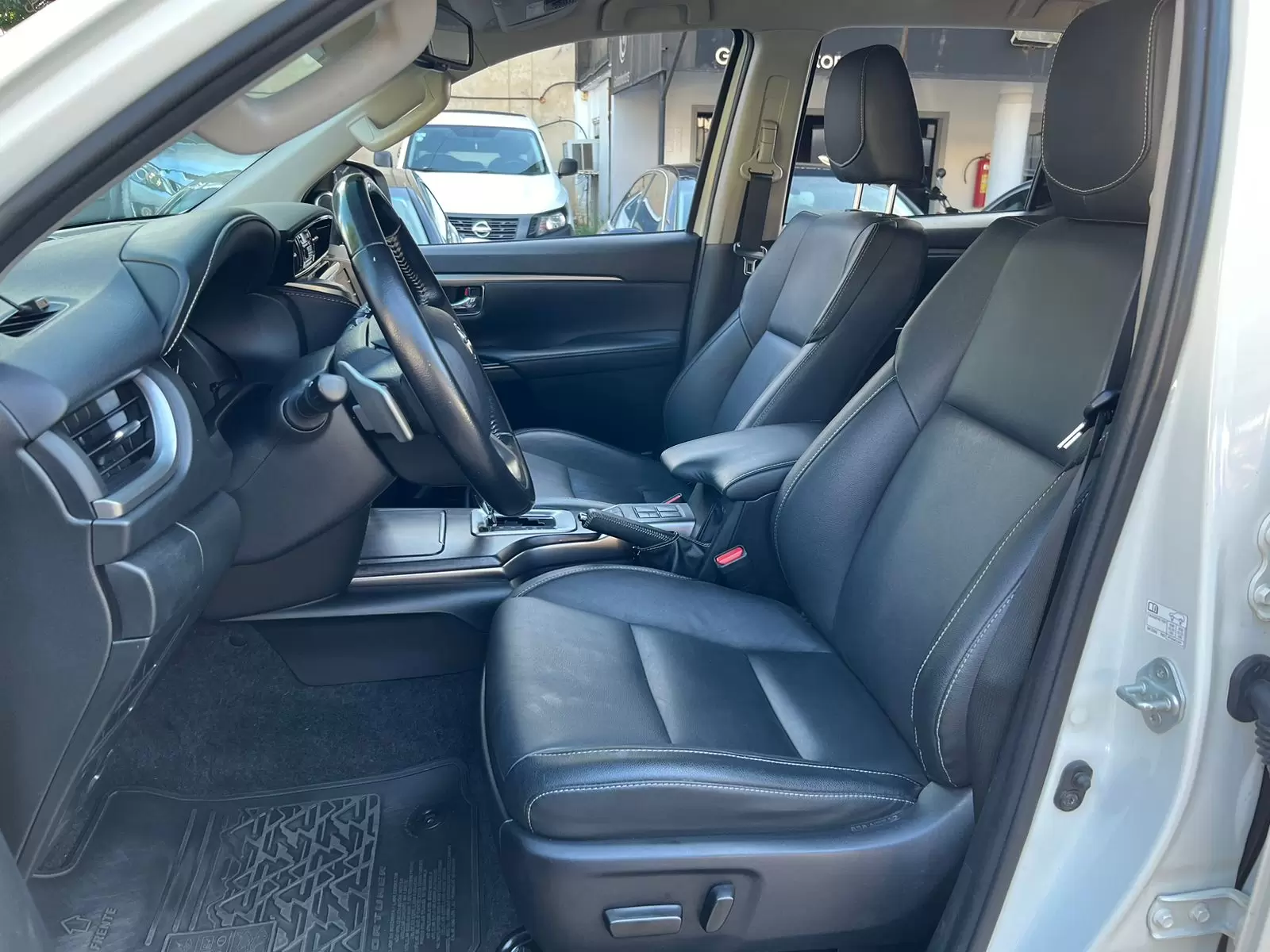 Toyota Fortuner SRV 2021 en Globalmotors: Potencia y lujo todoterreno - Imagen 9