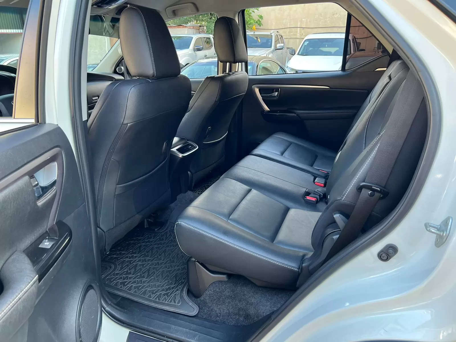 Toyota Fortuner SRV 2021 en Globalmotors: Potencia y lujo todoterreno - Imagen 10