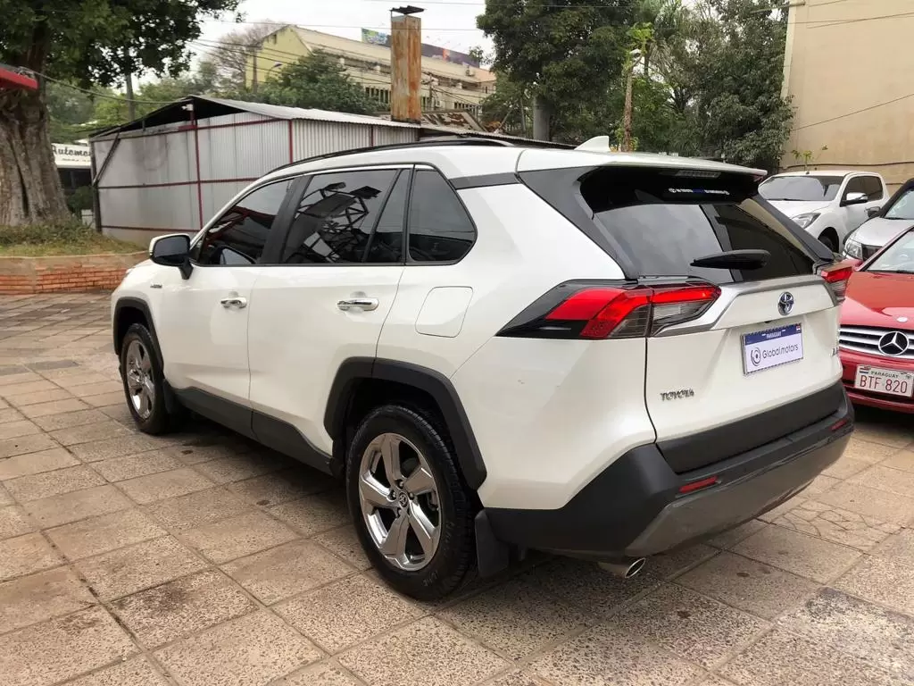 Toyota Rav4 Hibrida 2022 en Globalmotors: Potencia, eficiencia y tecnología avanzada. - Imagen 5
