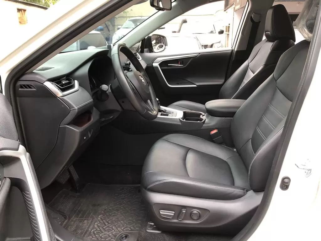 Toyota Rav4 Hibrida 2022 en Globalmotors: Potencia, eficiencia y tecnología avanzada. - Imagen 8