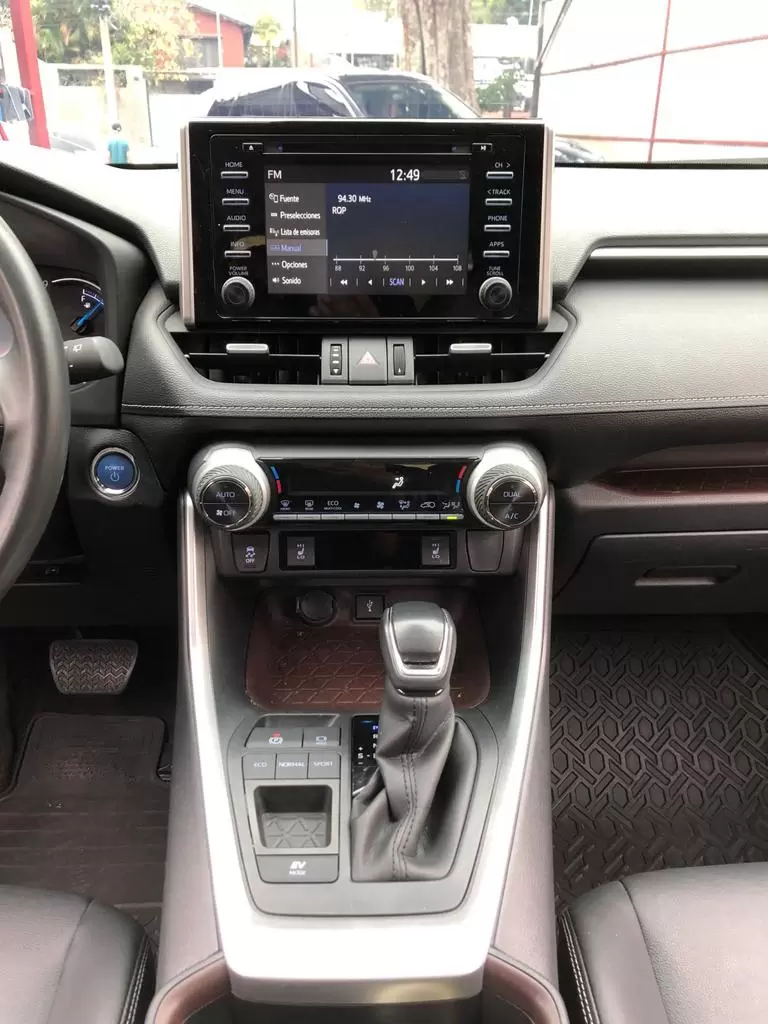 Toyota Rav4 Hibrida 2022 en Globalmotors: Potencia, eficiencia y tecnología avanzada. - Imagen 13