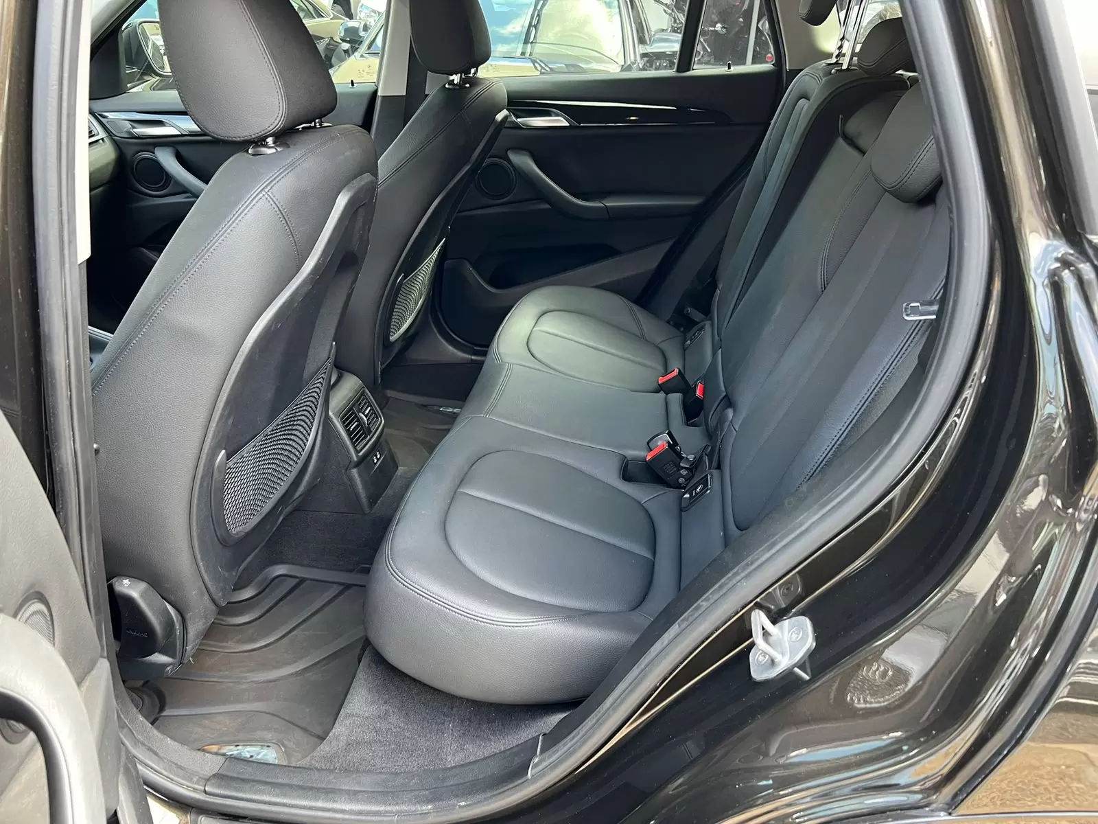 BMW X1 sDrive 18d 2019 en Globalmotors: Elegancia, potencia y versatilidad. - Imagen 10