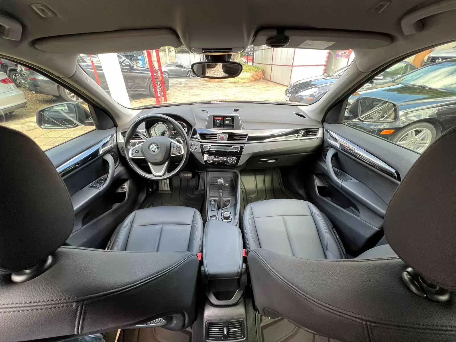 BMW X1 sDrive 18d 2019 en Globalmotors: Elegancia, potencia y versatilidad. - Imagen 11