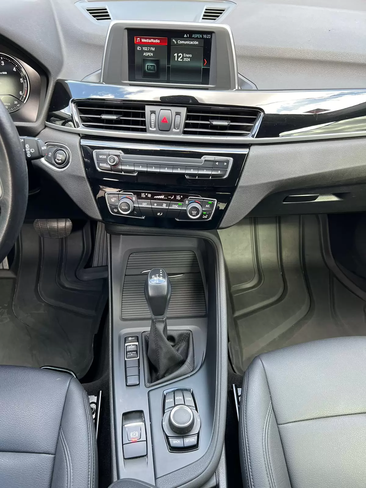 BMW X1 sDrive 18d 2019 en Globalmotors: Elegancia, potencia y versatilidad. - Imagen 12