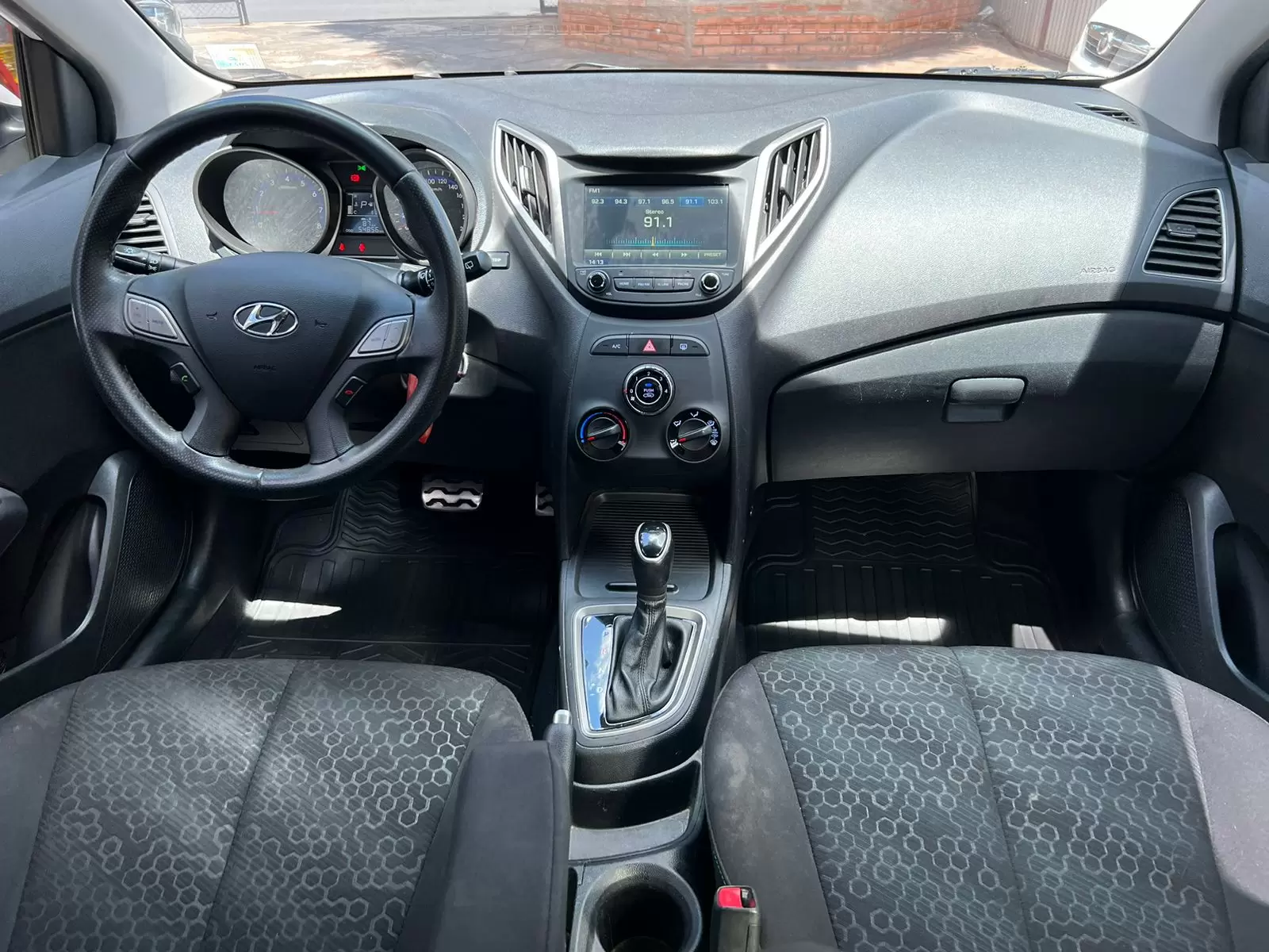 Hyundai HB20x 2019 en Globalmotors: Compacto, versátil y moderno. - Imagen 12