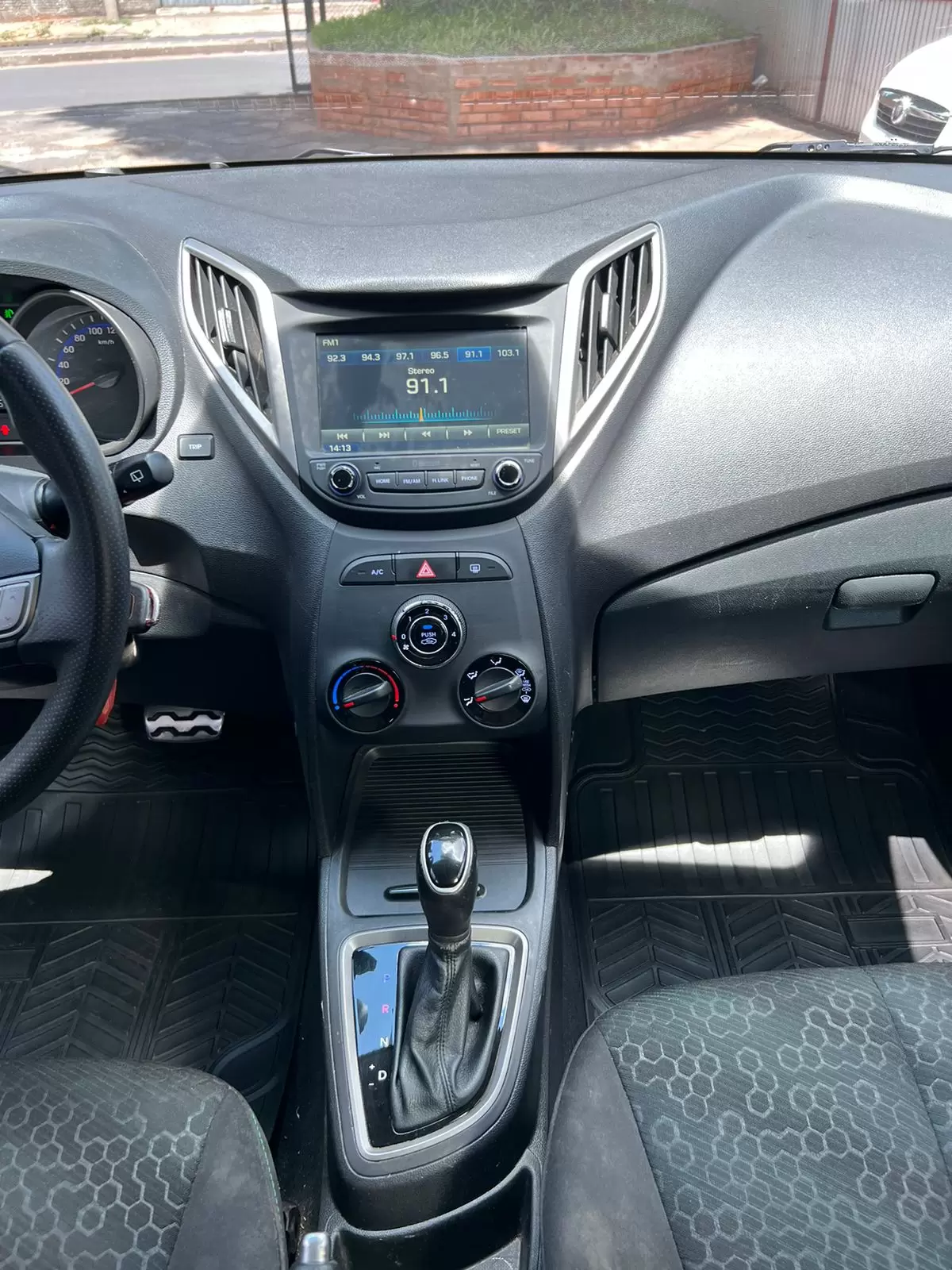 Hyundai HB20x 2019 en Globalmotors: Compacto, versátil y moderno. - Imagen 13