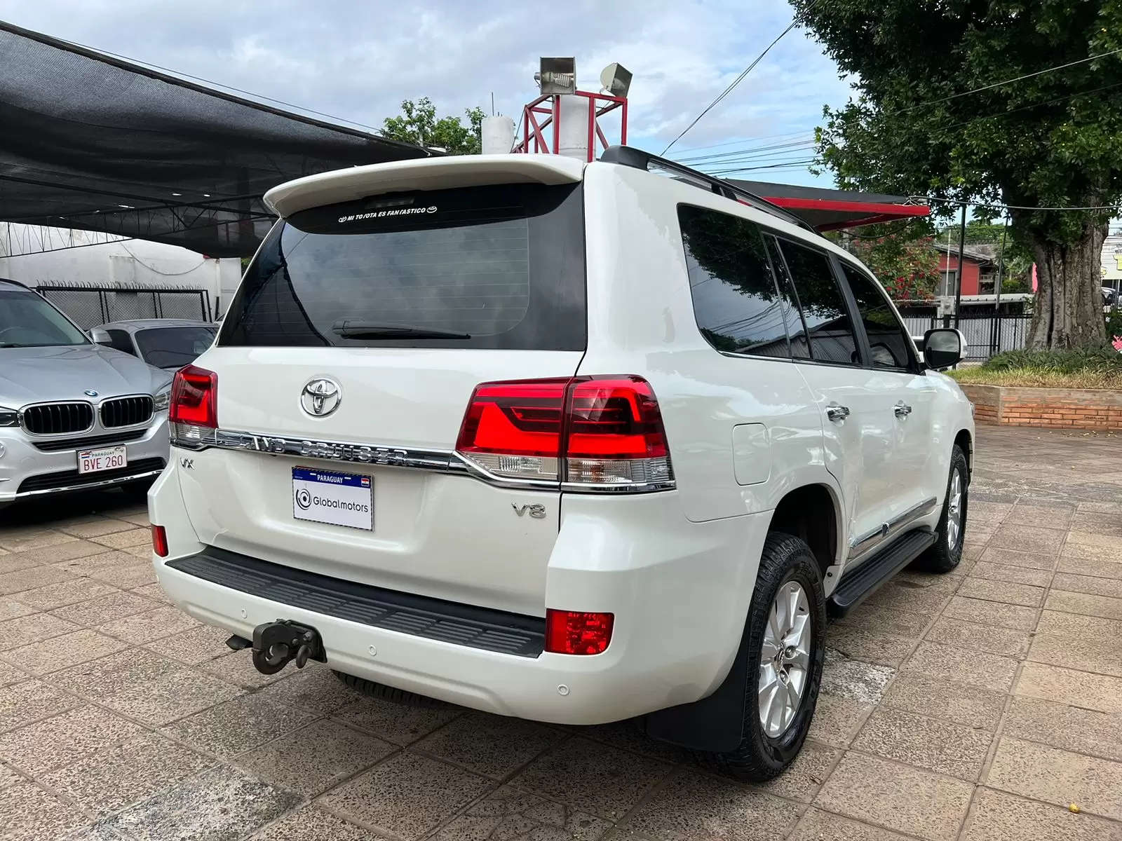 Toyota Land Cruiser VX 2016 - SUV de lujo y potencia. - Imagen 7