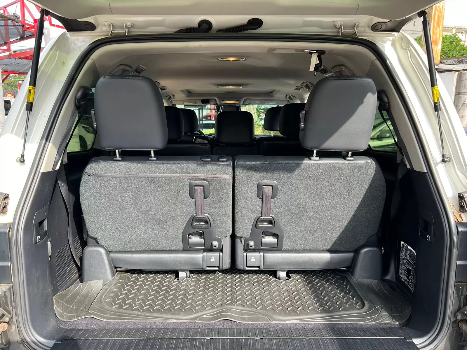 Toyota Land Cruiser VX 2016 - SUV de lujo y potencia. - Imagen 19