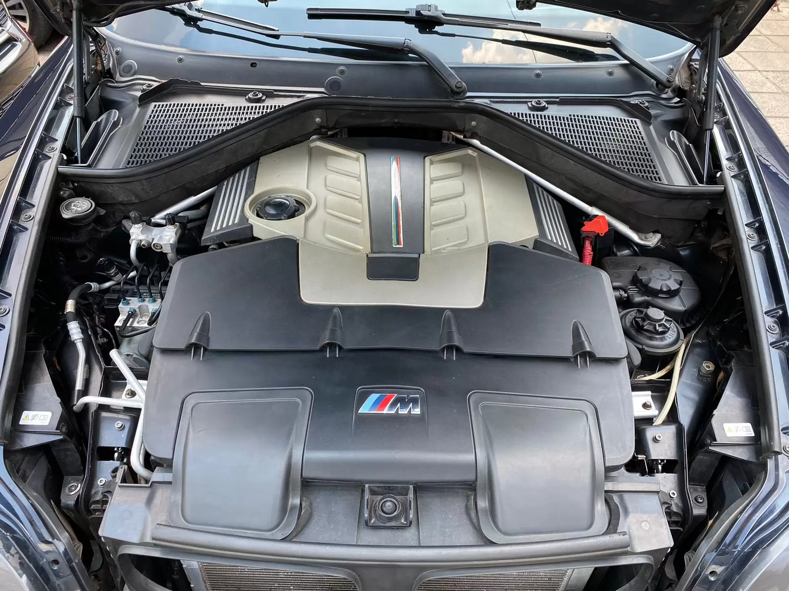 BMW X5 M 2010 en Globalmotors: Potencia y elegancia en un SUV. - Imagen 17