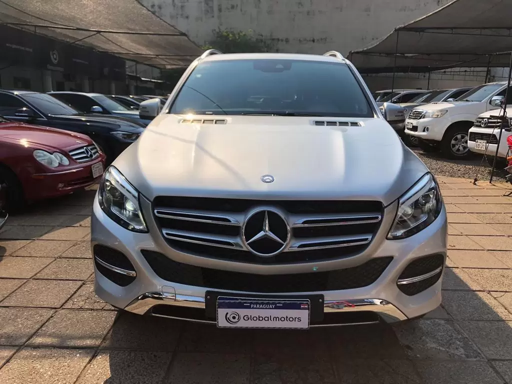 Mercedes Benz GLE 250D 2017 en Globalmotors: Elegancia y rendimiento excepcional. - Imagen 2