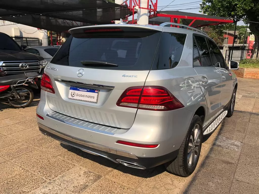 Mercedes Benz GLE 250D 2017 en Globalmotors: Elegancia y rendimiento excepcional. - Imagen 7
