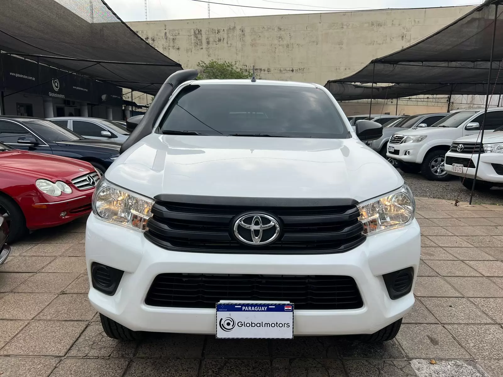 Toyota Hilux 4×4 2018 en Globalmotors: Potencia y confiabilidad sin límites. - Imagen 2