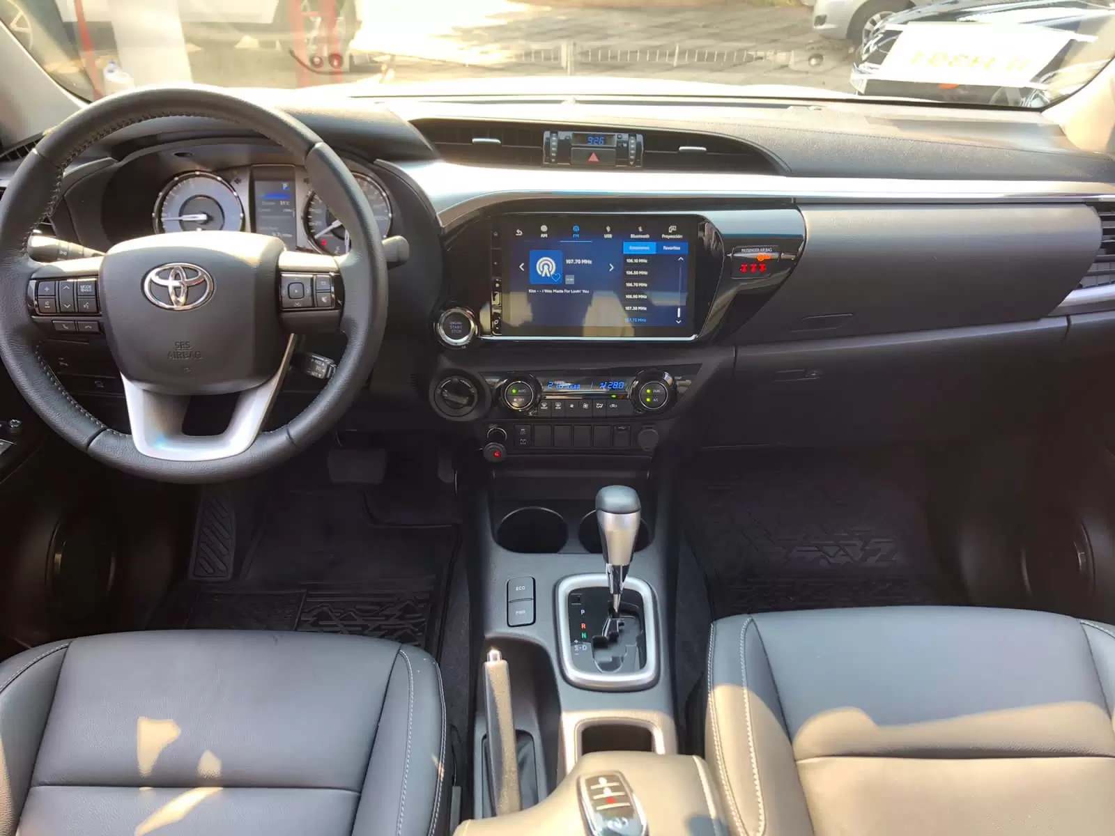 Toyota Hilux 4×4 Limited 2023 en Globalmotors: Potencia y estilo sin límites - Imagen 12