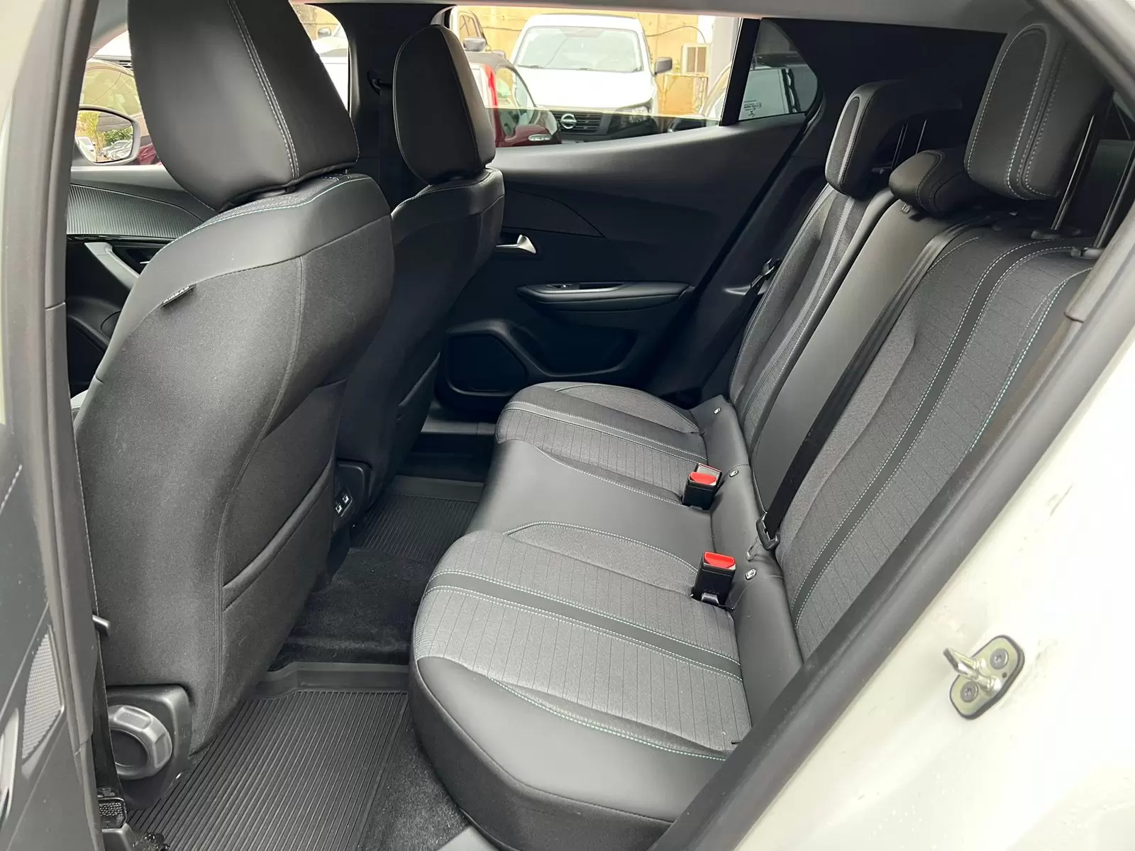 Peugeot New 2008 Allure 2023 en Globalmotors: ¡Descubre la excelencia! - Imagen 10