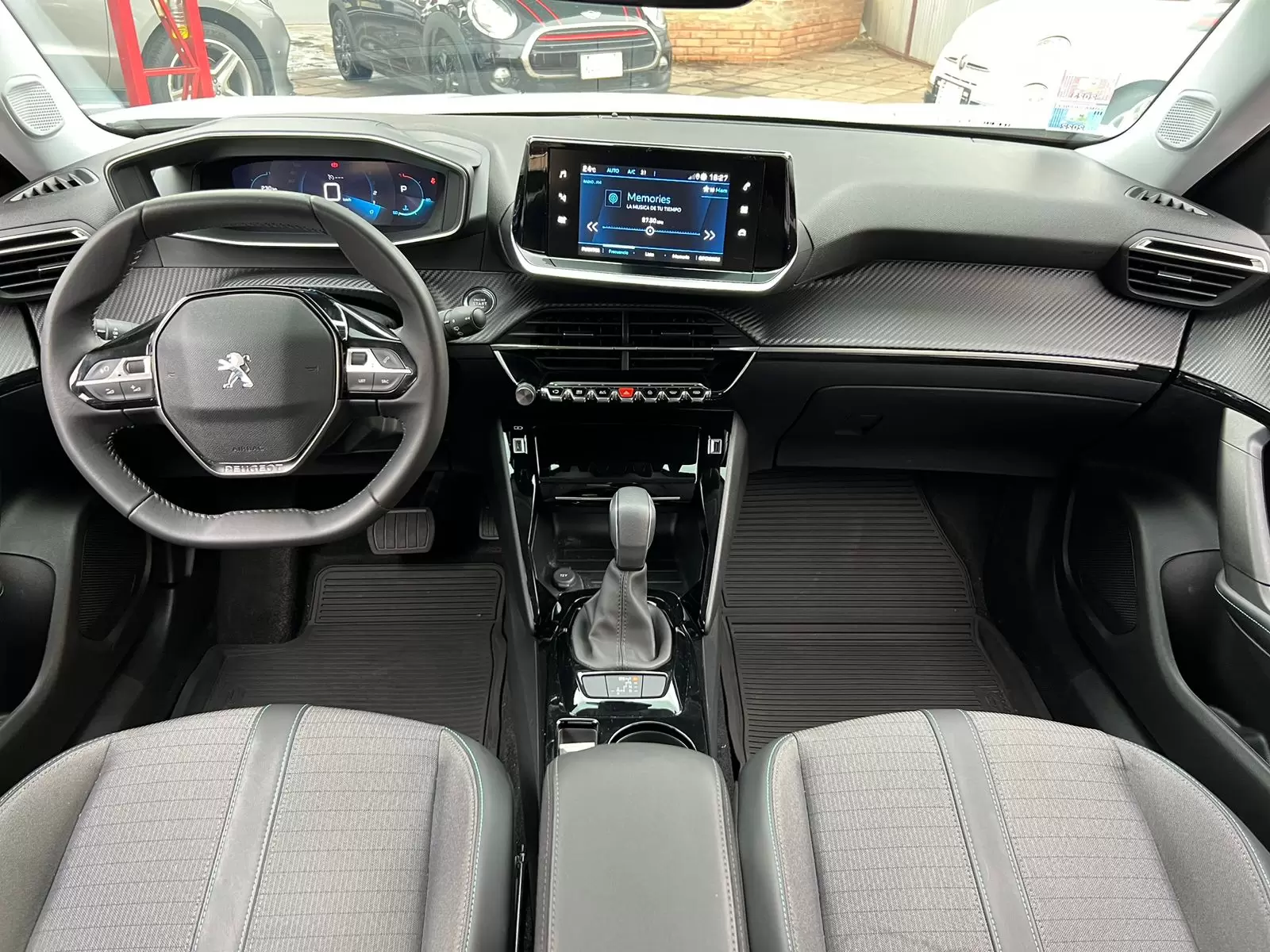Peugeot New 2008 Allure 2023 en Globalmotors: ¡Descubre la excelencia! - Imagen 11