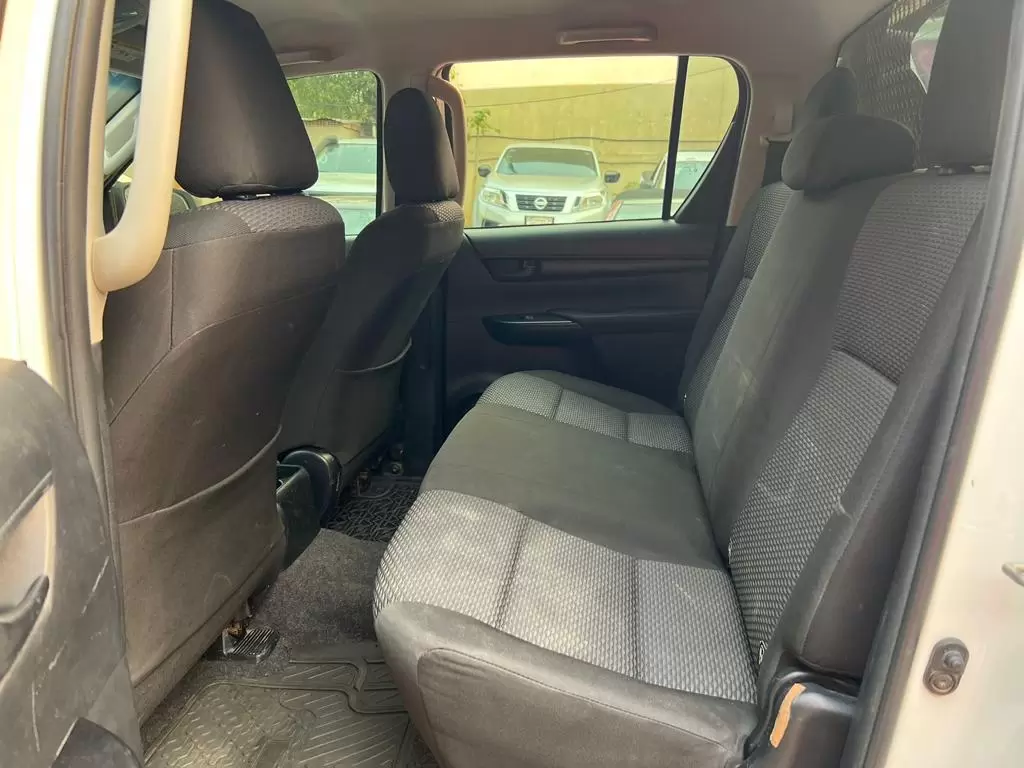 Toyota Hilux 4×4 2017 en Globalmotors: Potente y confiable camioneta todoterreno - Imagen 9