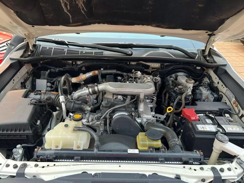 Toyota Hilux 4×4 2017 en Globalmotors: Potente y confiable camioneta todoterreno - Imagen 13