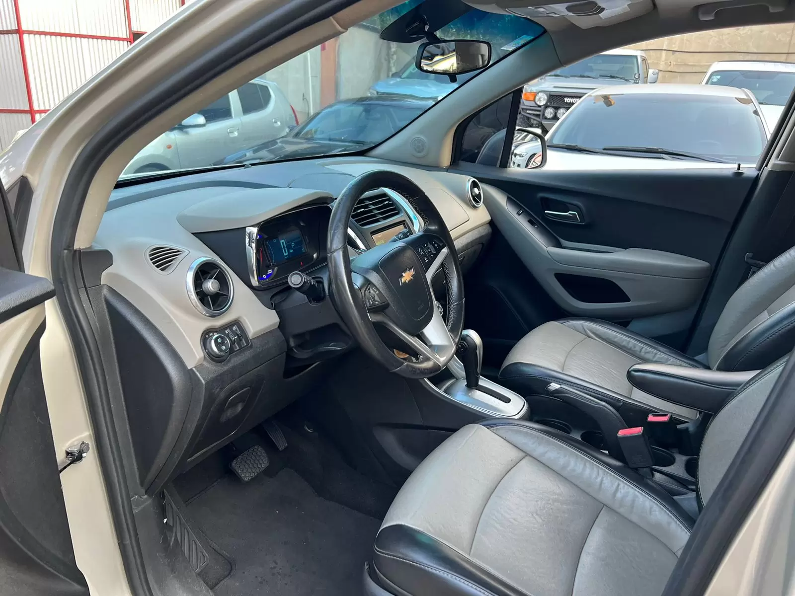 Chevrolet Tracker LTZ 2016 en Globalmotors: Compacto, versátil y potente SUV. - Imagen 9